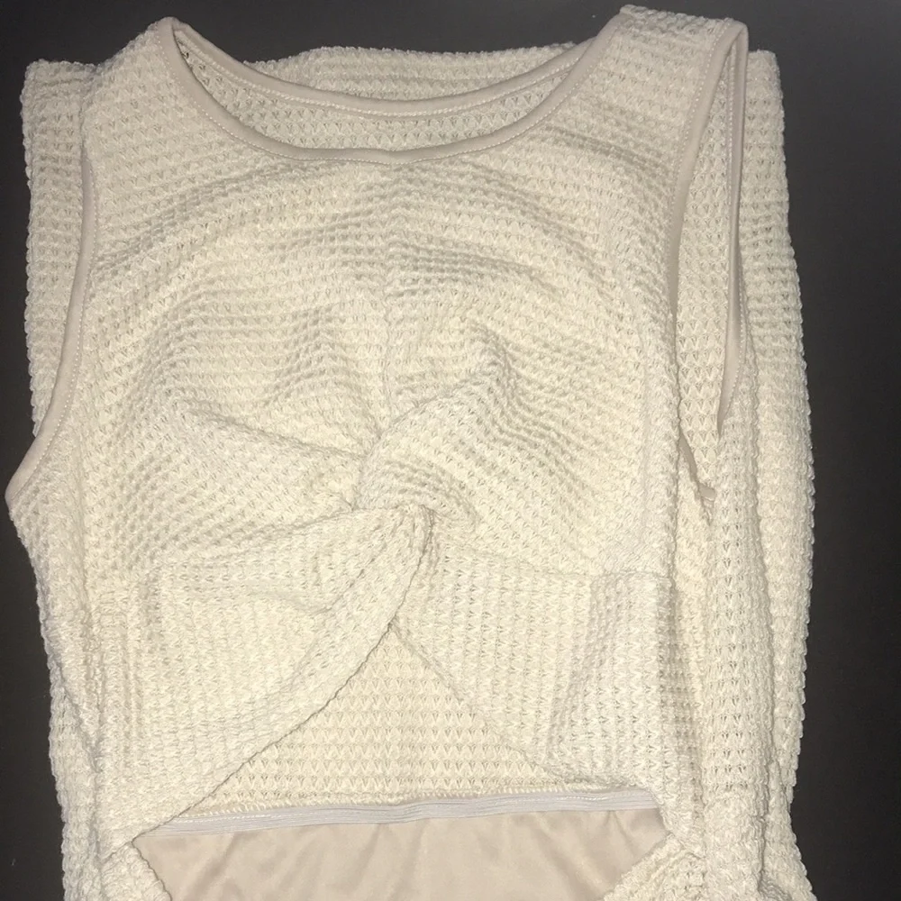 Wrap look twist cut out dress NWOT - Picture 9 of 10